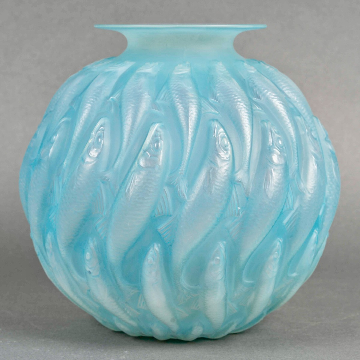 1927 René Lalique - Vase Marisa Verre Opalescent Patiné Bleu