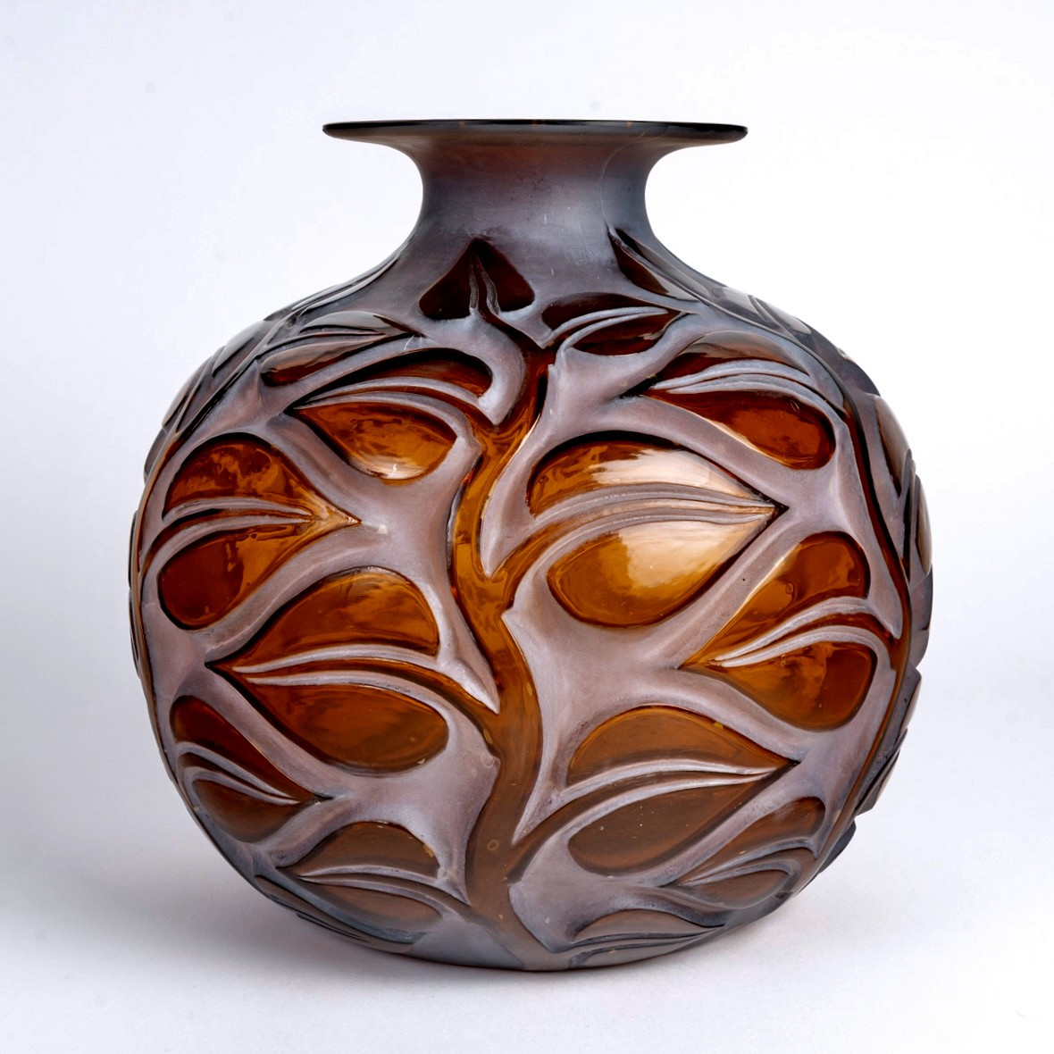1926 René Lalique - Vase Sophora Red Amber Glass With White Patina