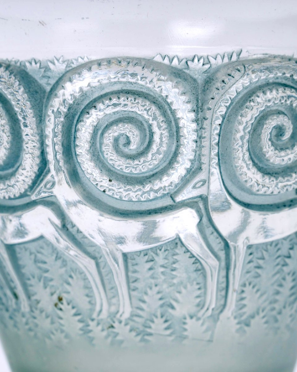 1933 René Lalique - Vase Rennes Verre Blanc Patiné Bleu-photo-4