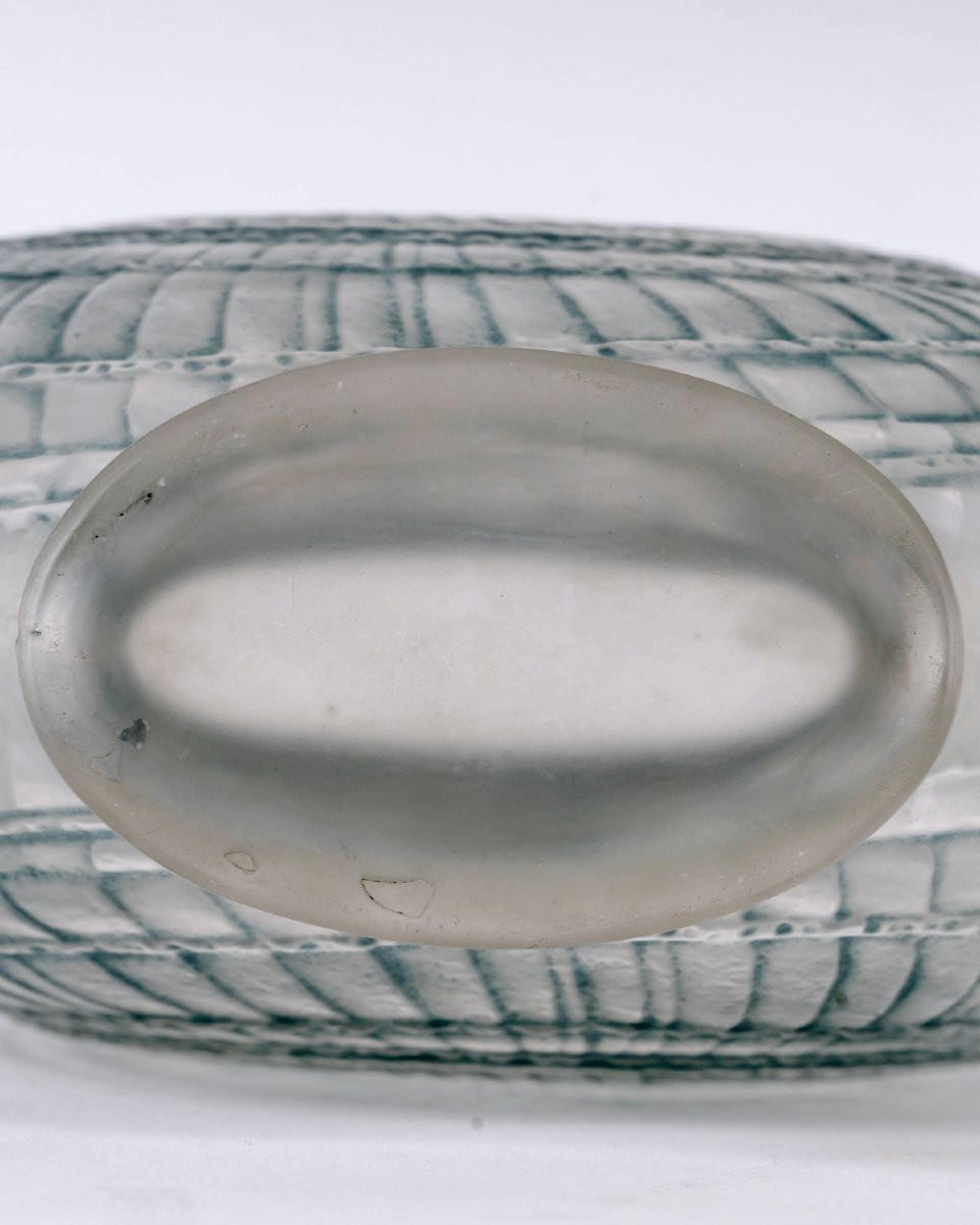 1920 René Lalique - Vase Escargot Verre Blanc Patiné Bleu-photo-4