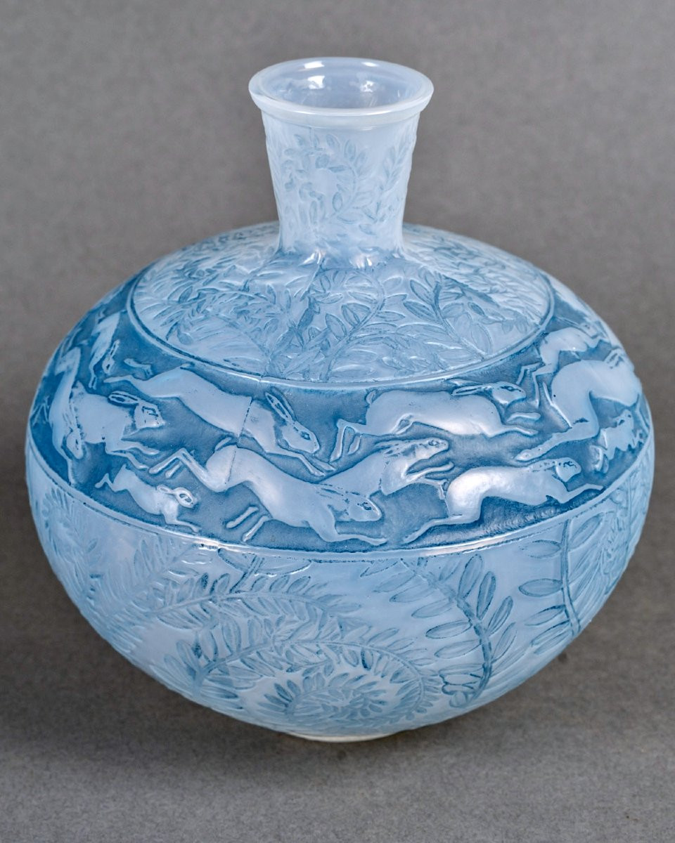 1923 René Lalique - Vase Lièvres Verre Opalescent Patiné Bleu-photo-4
