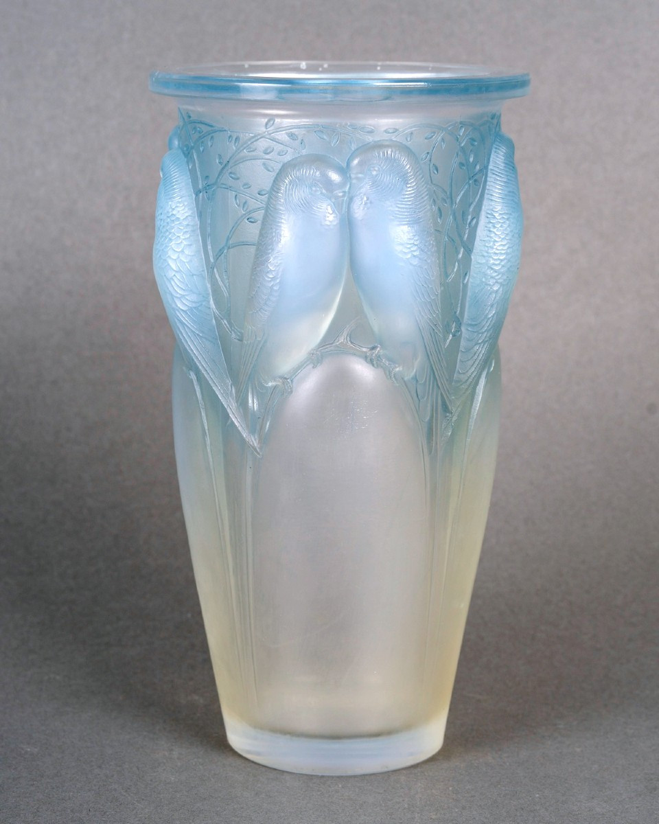 1924 René Lalique - Vase Ceylan Opalescent Glass With Blue Patina