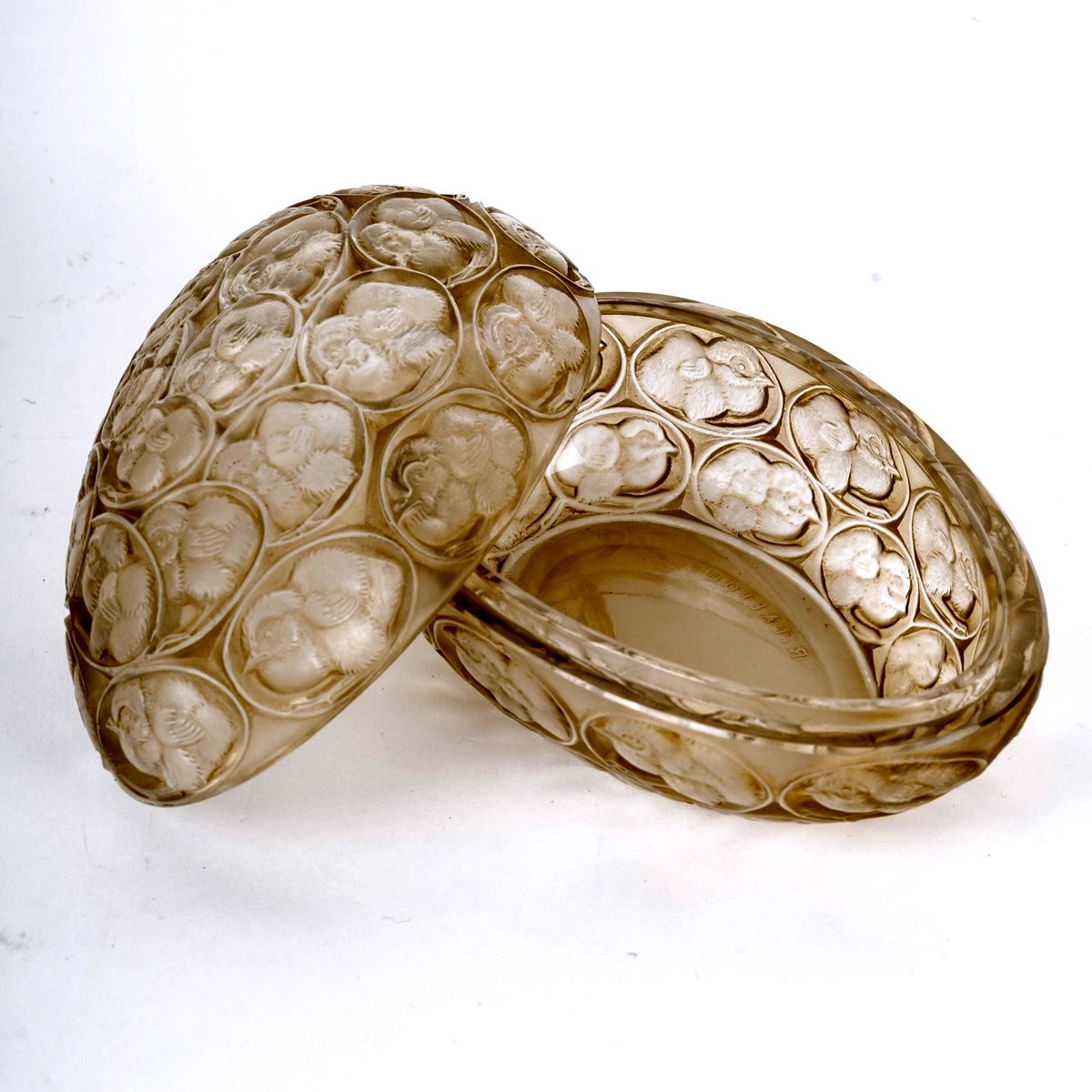1929 René Lalique - Box Poussins Chicks Glass With Sepia Patina-photo-3