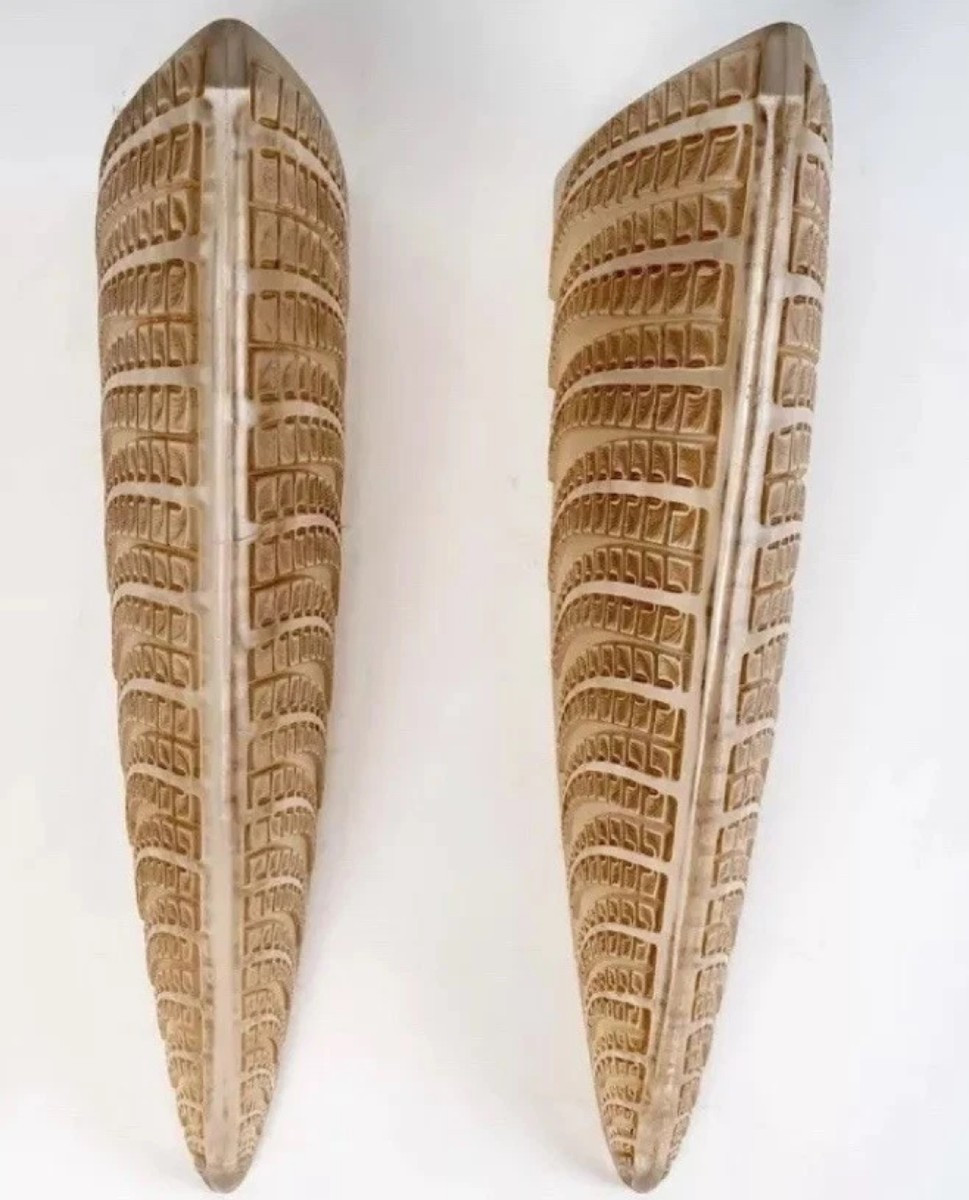 1924 René Lalique - Paire d'Appliques Fougères Verre Blanc Patiné Sépia