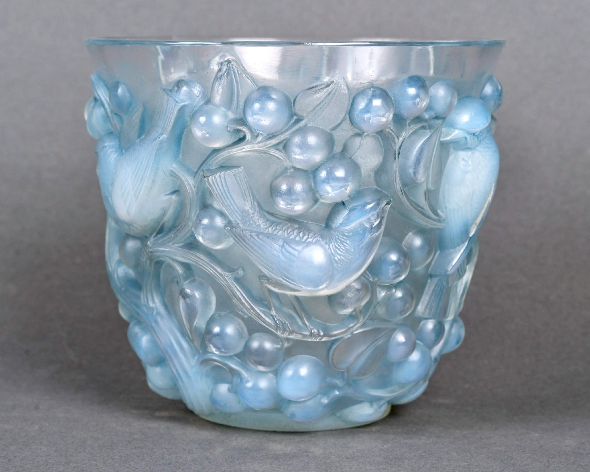 1927 René Lalique - Vase Avallon Verre Opalescent Patiné Bleu