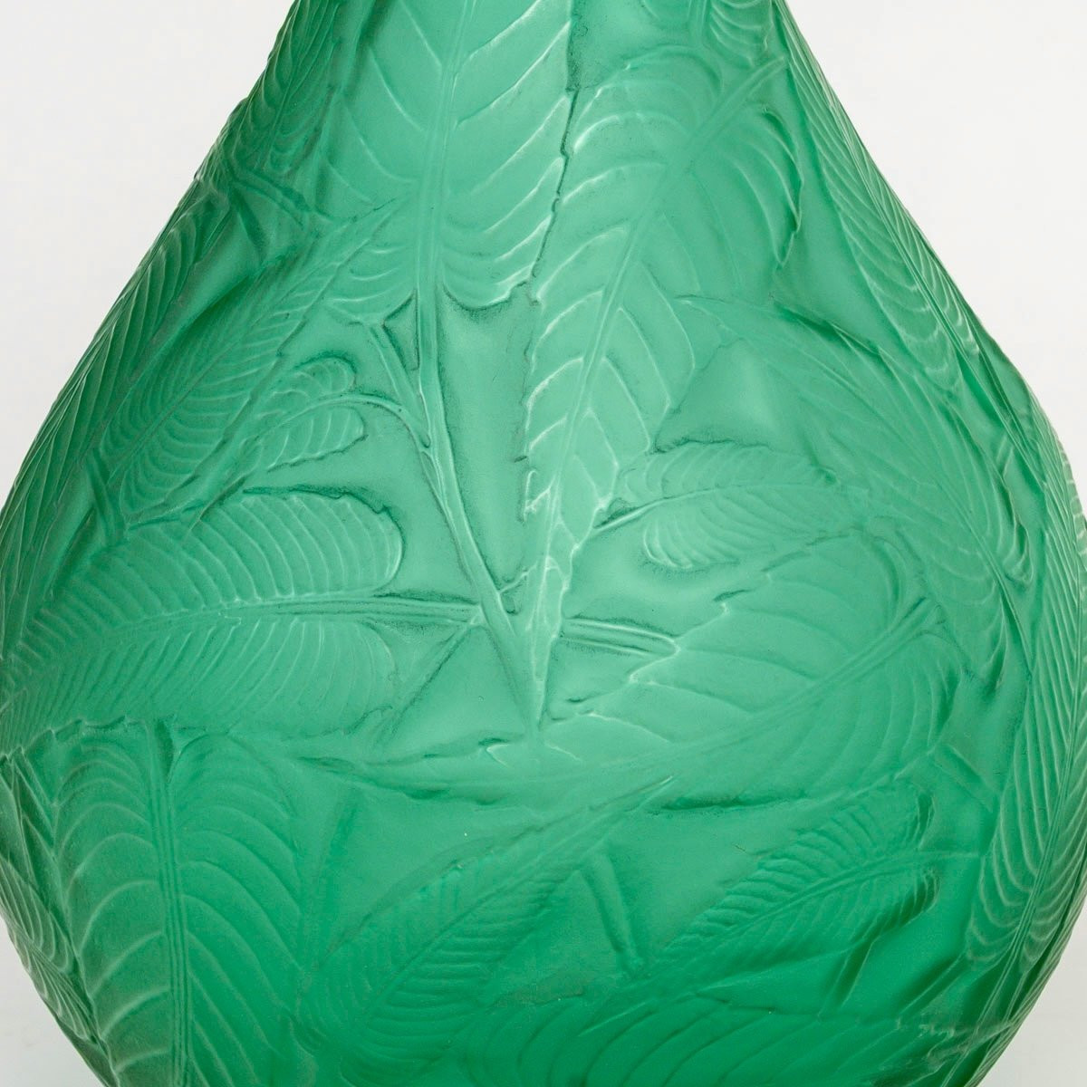 1923 René Lalique - Vase Sauges Emerald Green Glass-photo-4