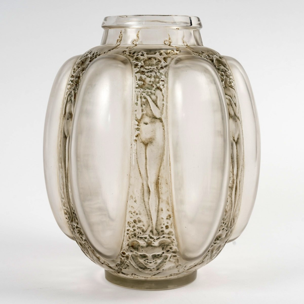 1912 René Lalique - Vase Six Figurines et Masques Verre Blanc Patiné Gris Vert-photo-1