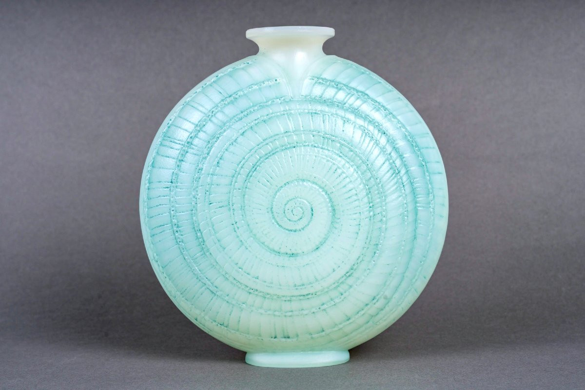 1920 René Lalique - Vase Escargot Verre Opalescent Patiné Bleu Vert-photo-2