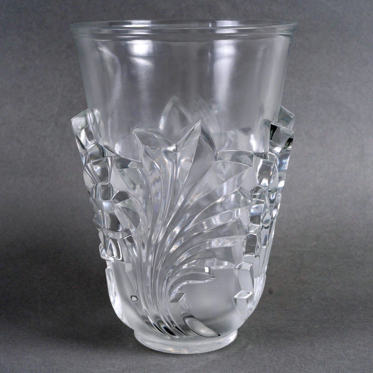 1950 Marc Lalique - Vase Surcouf Crystal