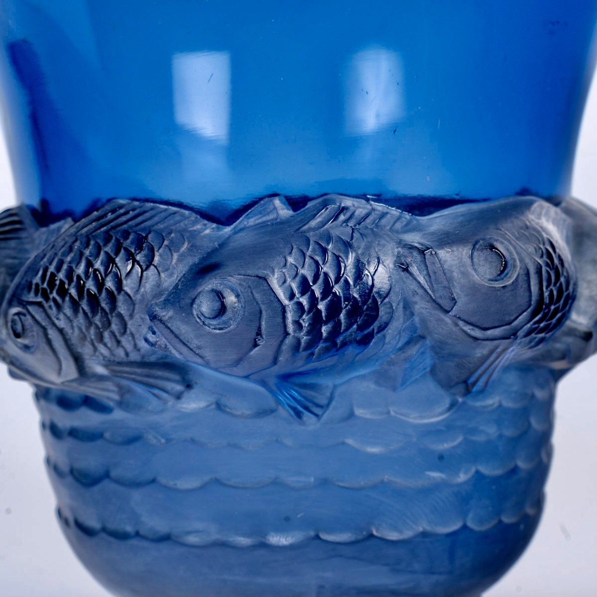 1930 René Lalique - Vase Piriac Verre Bleu Saphir Patiné Blanc-photo-4