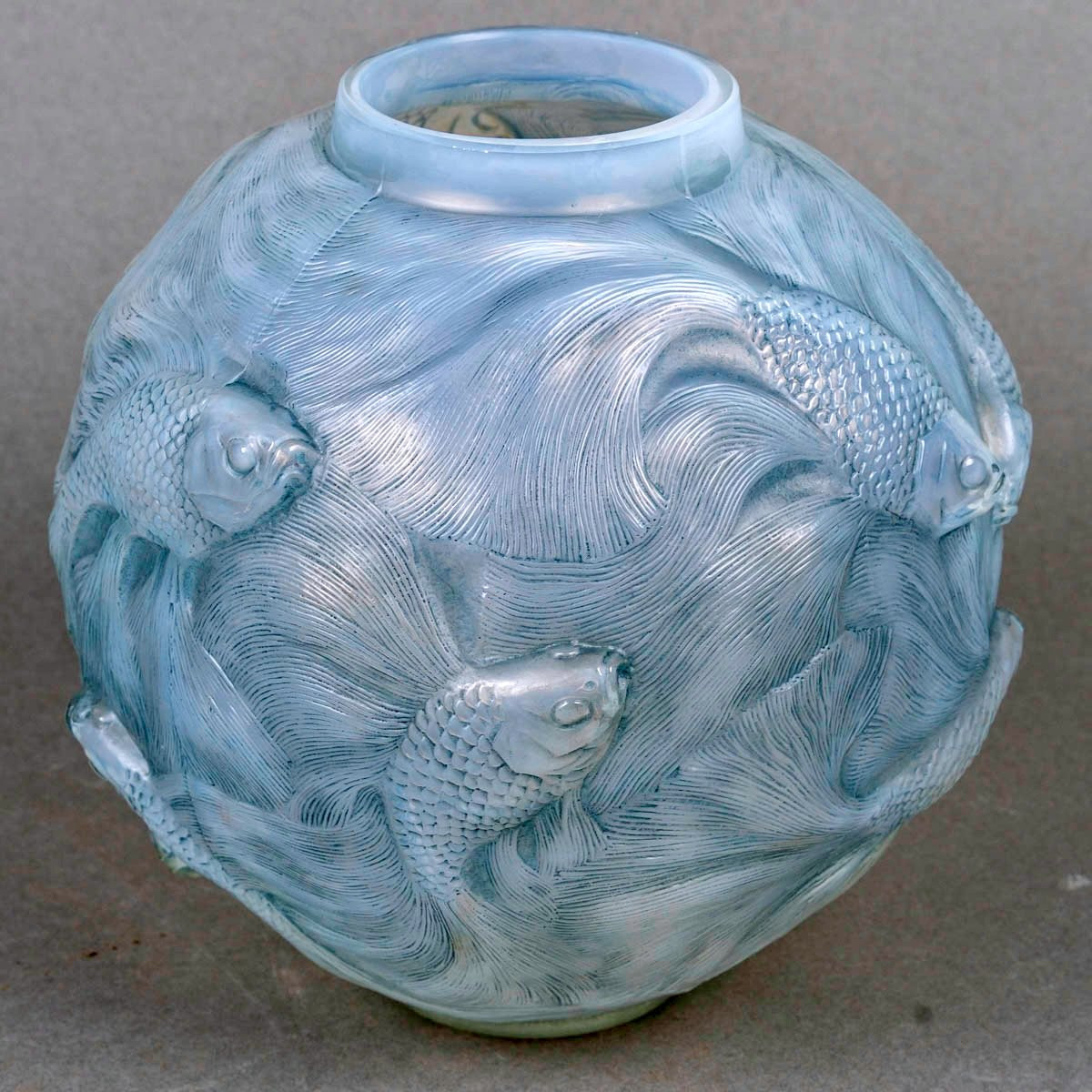 1924 René Lalique - Vase Formose Cased Opalescent Glass With Blue Patina-photo-3