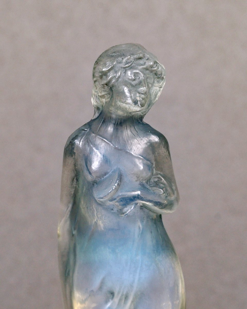 1912 René Lalique - Statuette Moyenne Voilée Verre Opalescent Patiné Bleu-photo-1