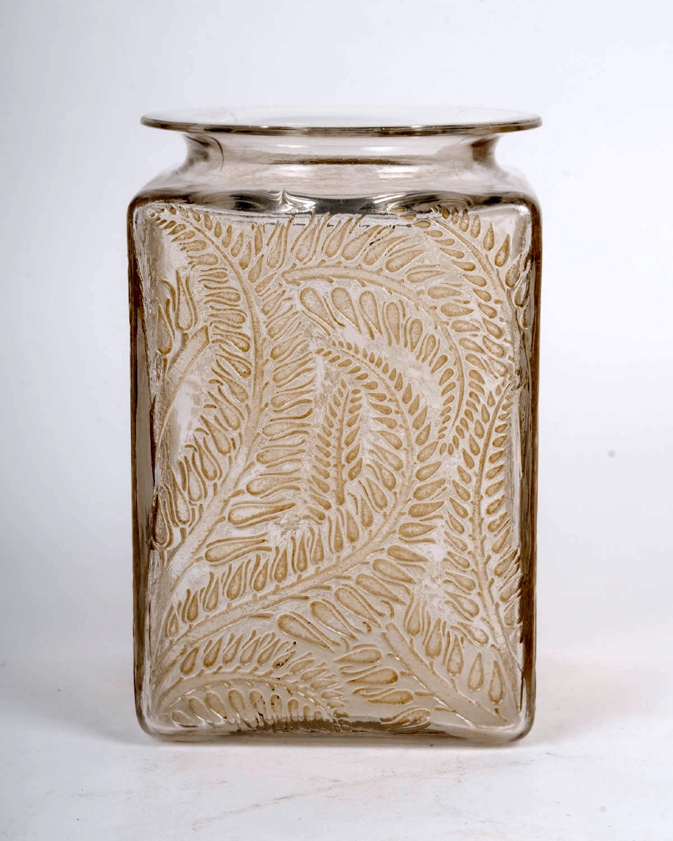 1926 René Lalique - Vase Myrrhis Verre Blanc Patiné Sépia