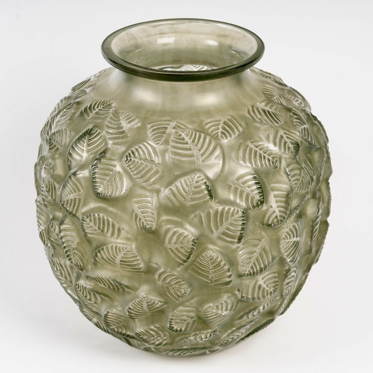 1926 René Lalique - Vase Charmille Verre Blanc Patiné Vert-photo-3