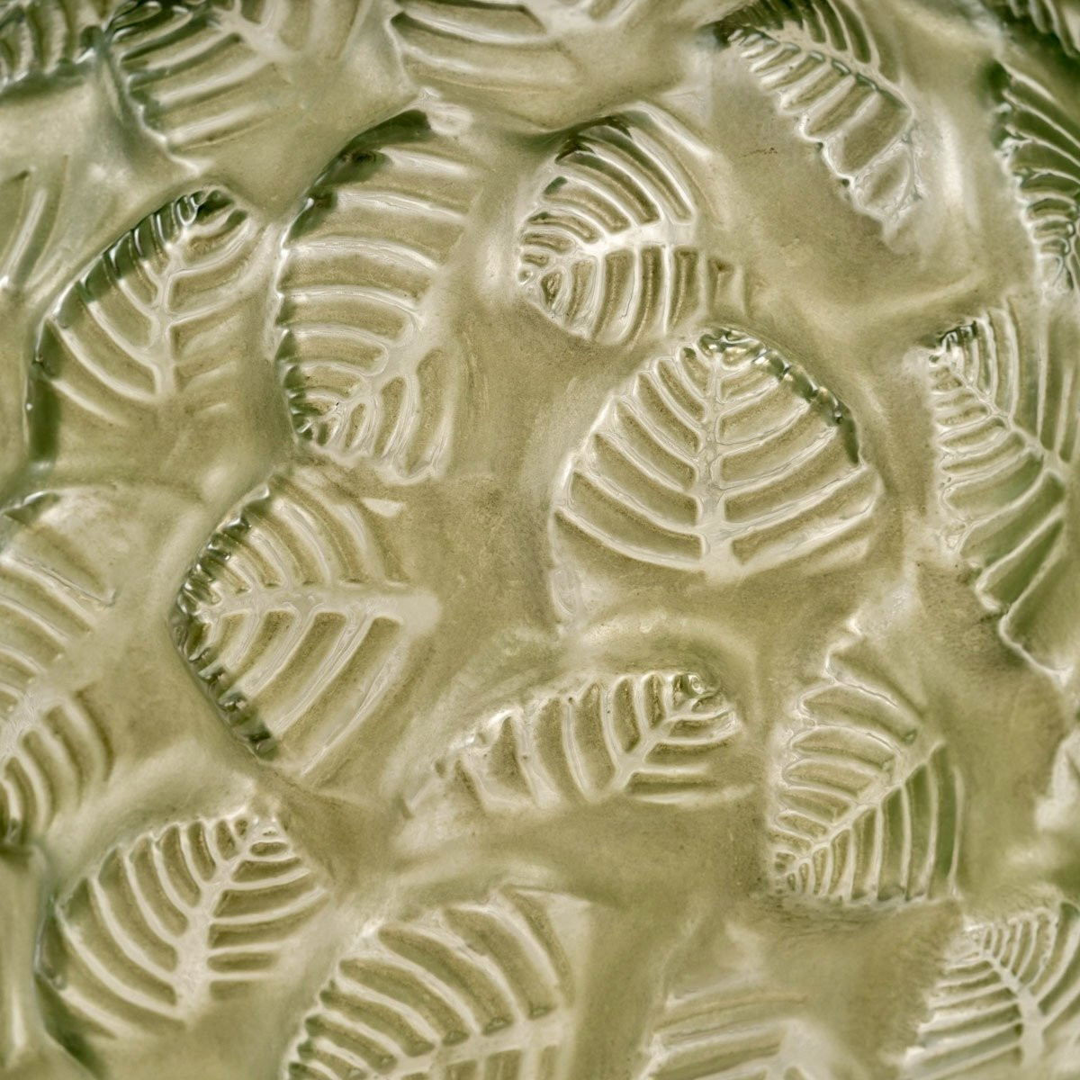 1926 René Lalique - Vase Charmille Verre Blanc Patiné Vert-photo-1