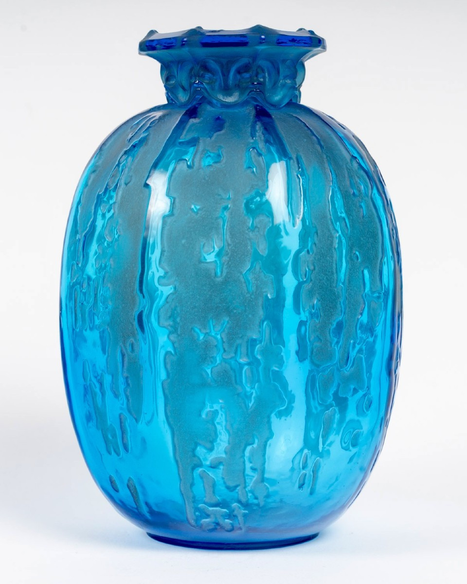 1912 René Lalique - Vase Fontaines Verre Bleu Electrique Patiné Gris