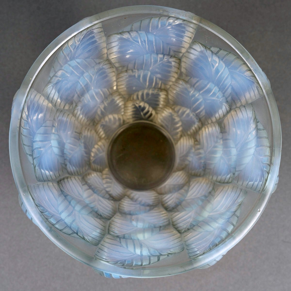 1927 René Lalique - Vase Moissac Opalescent Glass With Blue Patina-photo-4