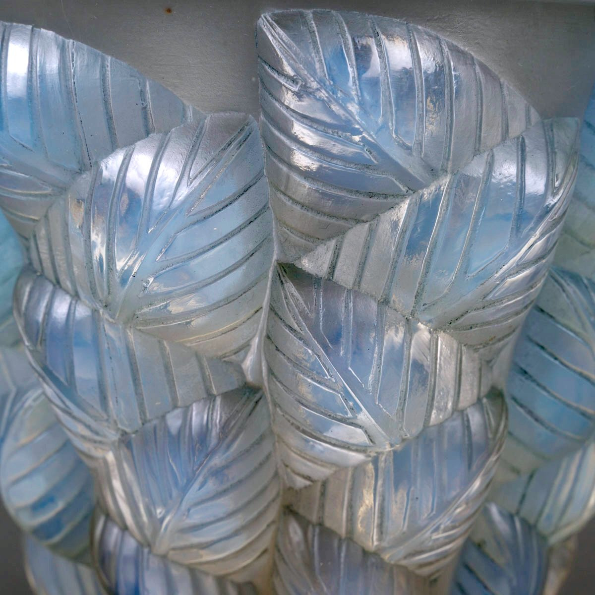 1927 René Lalique - Vase Moissac Opalescent Glass With Blue Patina-photo-1