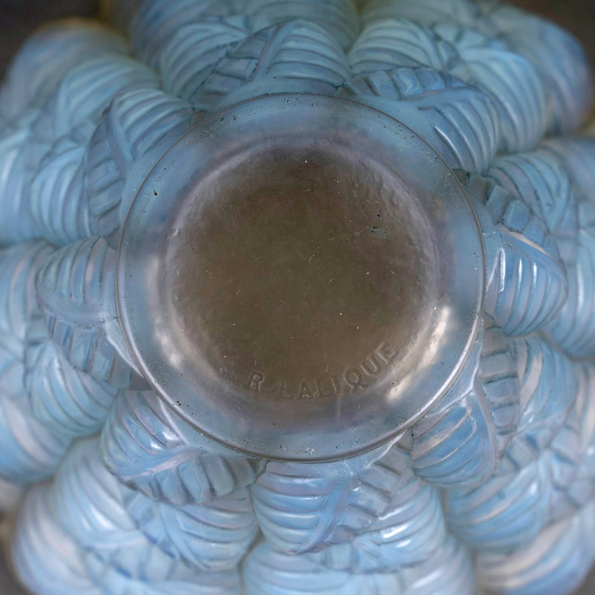 1927 René Lalique - Vase Moissac Opalescent Glass With Blue Patina-photo-2