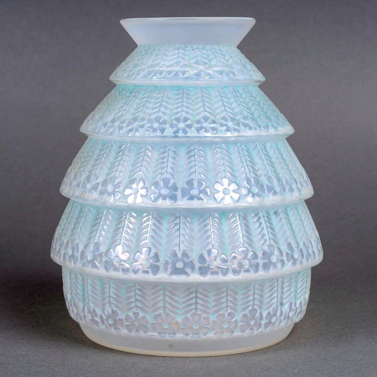 1929 René Lalique - Vase Ferrières Verre Opalescent Patiné Vert-photo-2