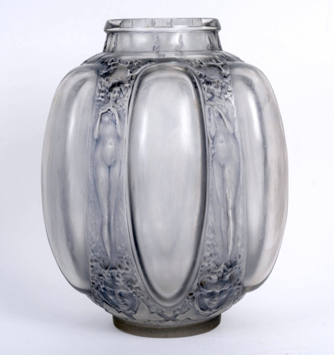 1912 René Lalique - Vase Six Figurines et Masques Verre Blanc Patiné Bleu-photo-1