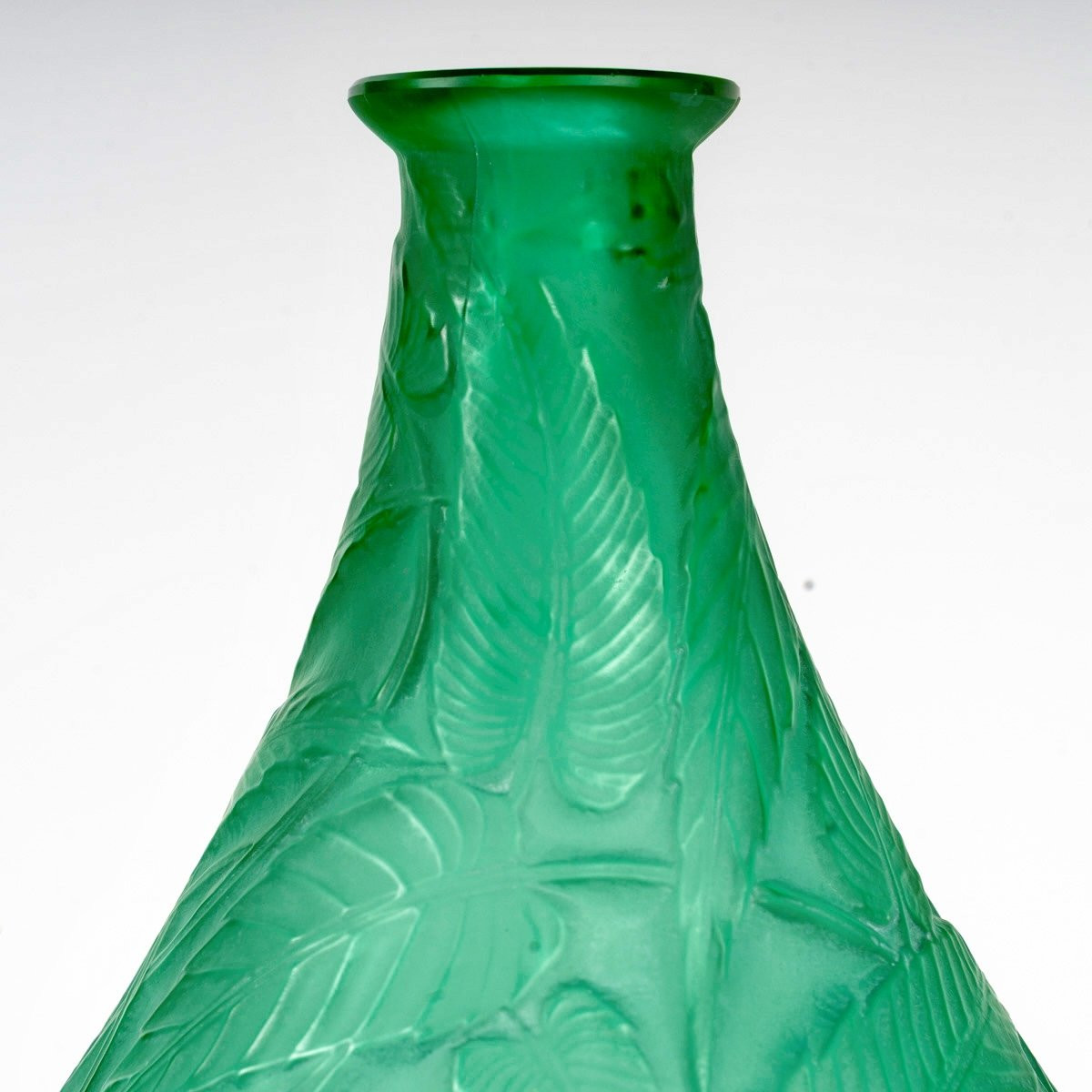 1923 René Lalique - Vase Sauges Verre Vert  Patiné Blanc-photo-1