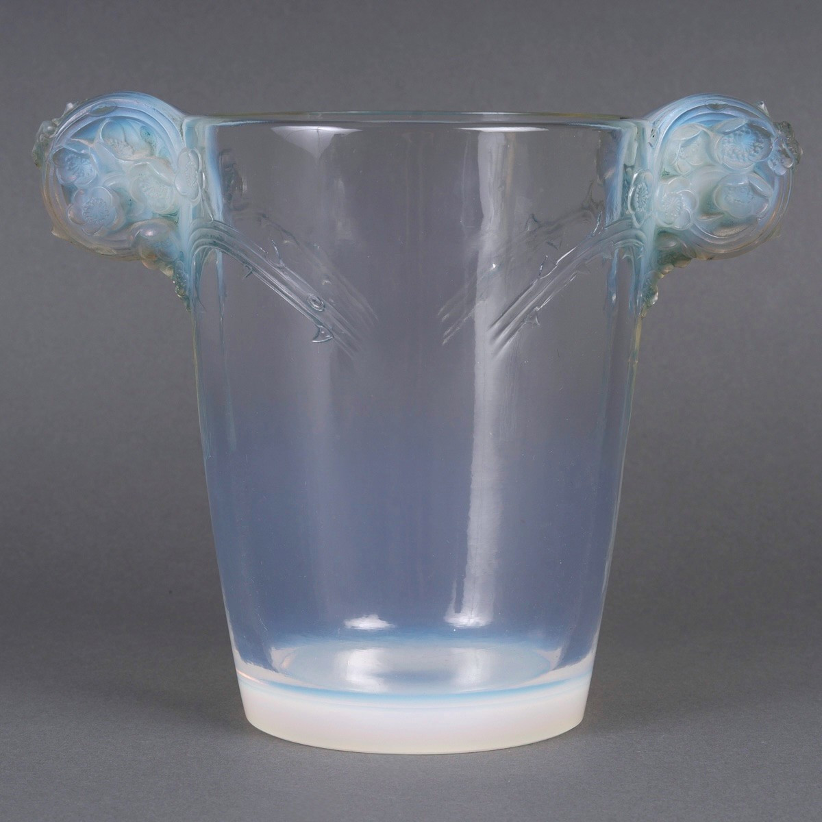 1926 René Lalique - Vase Chamarande Verre Opalescent Patiné Bleu
