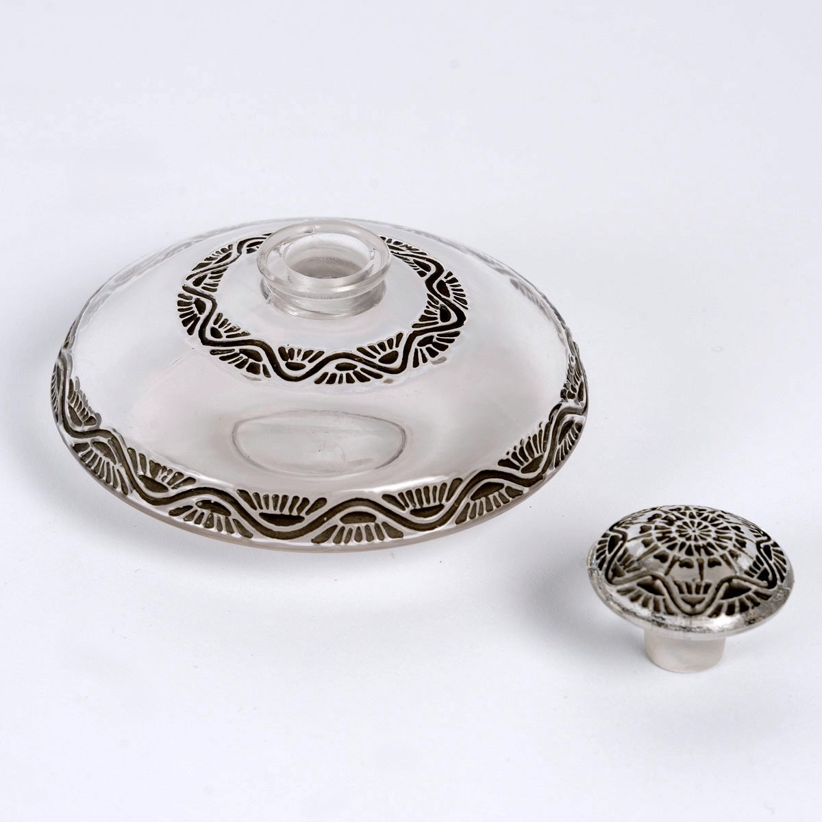 1912 René Lalique - Flacon Lentilles Verre Blanc Patiné Noir-photo-2