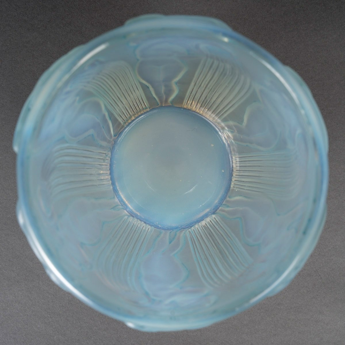 1926 René Lalique - Vase Danaïdes Verre Opalescent Patiné Bleu-photo-4