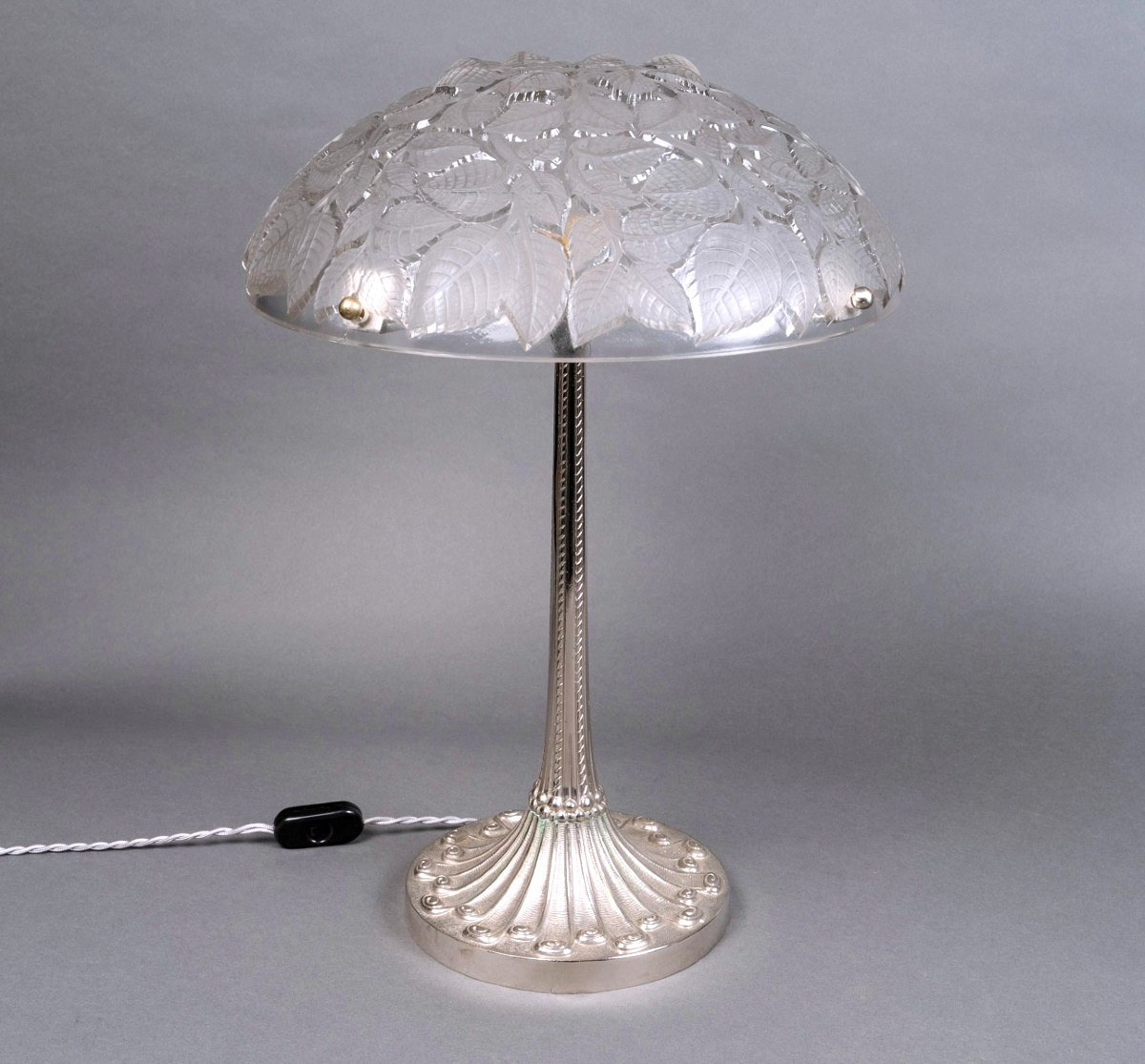 1924 René Lalique - Lampe Charmes Verre Blanc Et Bronze Nickelé