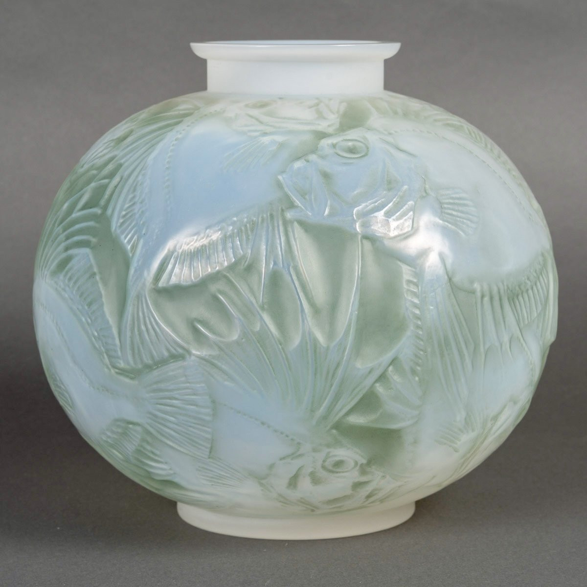 1921 René Lalique - Vase Poissons Verre Opalescent Patiné Vert-photo-2