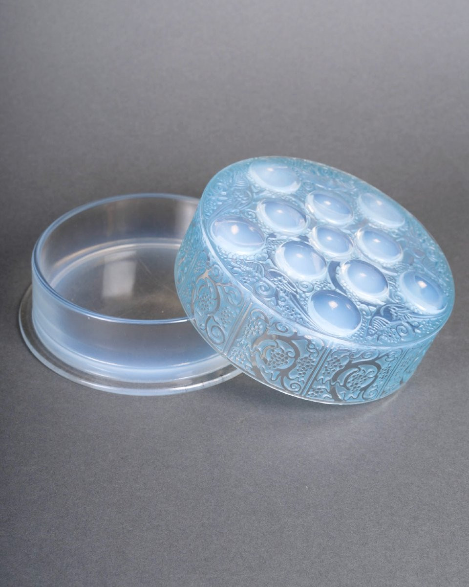 1926 René Lalique - Boîte Roger Verre Opalescent Patiné Bleu-photo-2