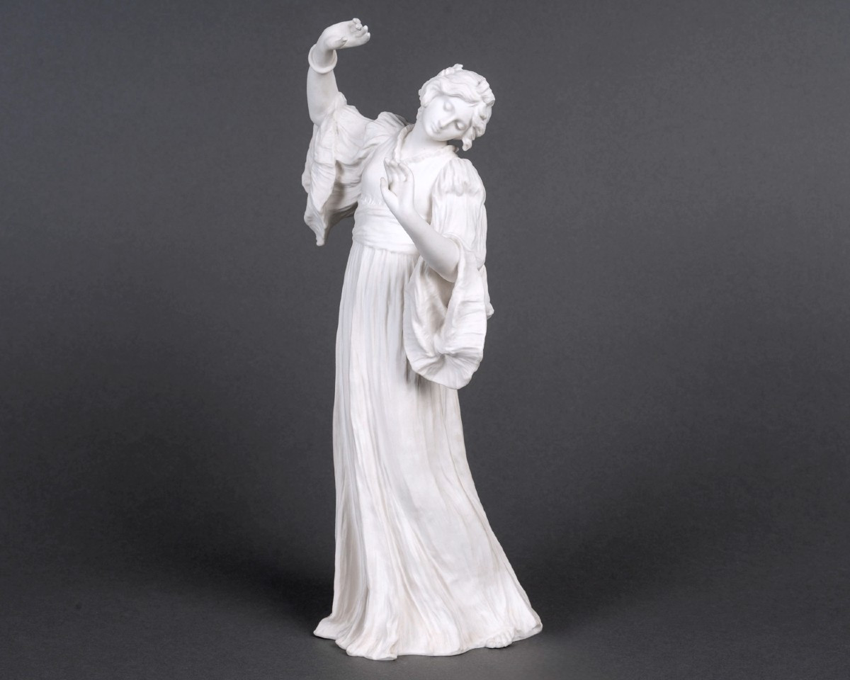 Agathon Léonard et Sèvres - Sculpture Statuette Danseuse avec Bracelet Porcelaine