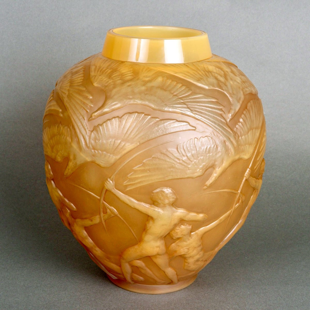 1921 René Lalique - Vase Archers Verre Butterscotch Patiné Sépia-photo-2