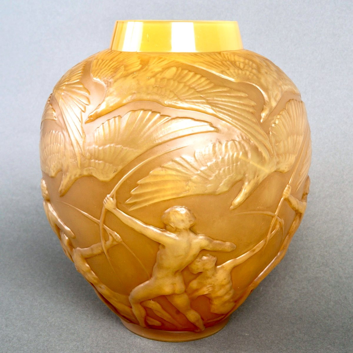 1921 René Lalique - Vase Archers Verre Butterscotch Patiné Sépia-photo-4