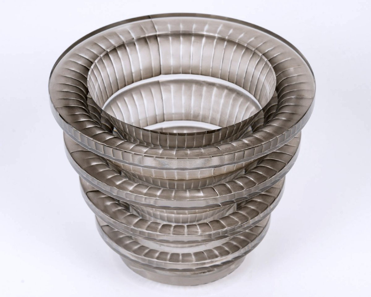 1950 Marc Lalique - Vase Chevreuse Cristal Blanc Patiné Gris-photo-3