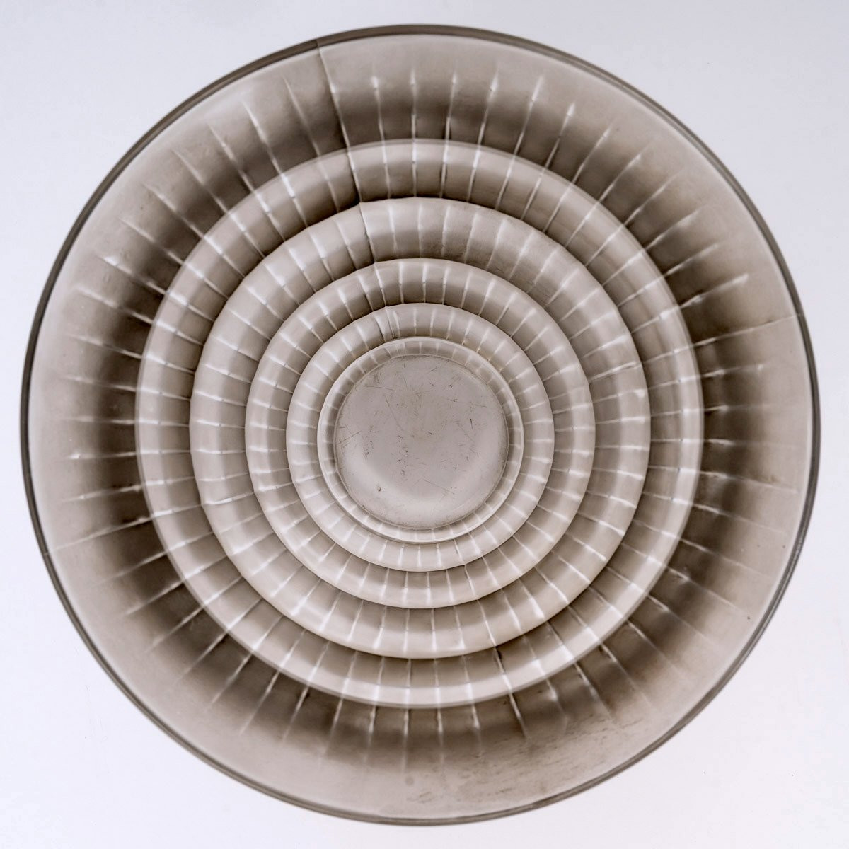 1950 Marc Lalique - Vase Chevreuse Cristal Blanc Patiné Gris-photo-4