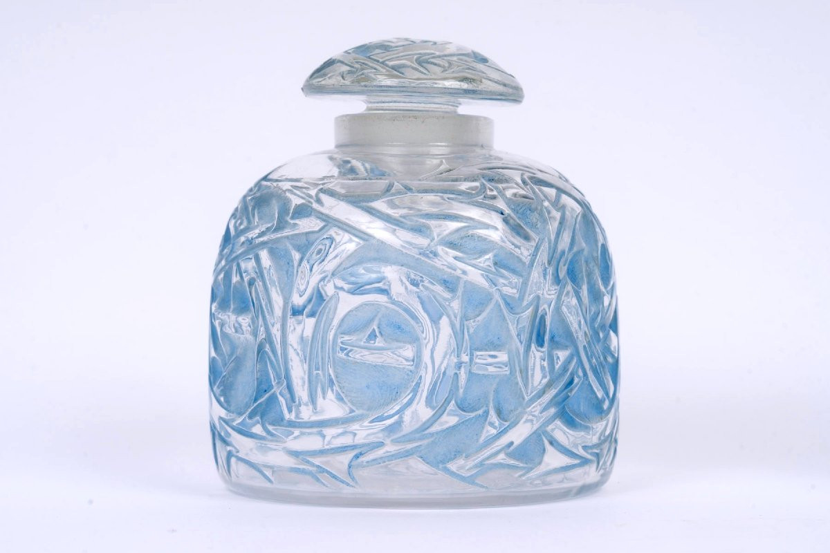 1920 René Lalique - Quatre Flacons Epines Verre Blanc Patiné Bleu-photo-4