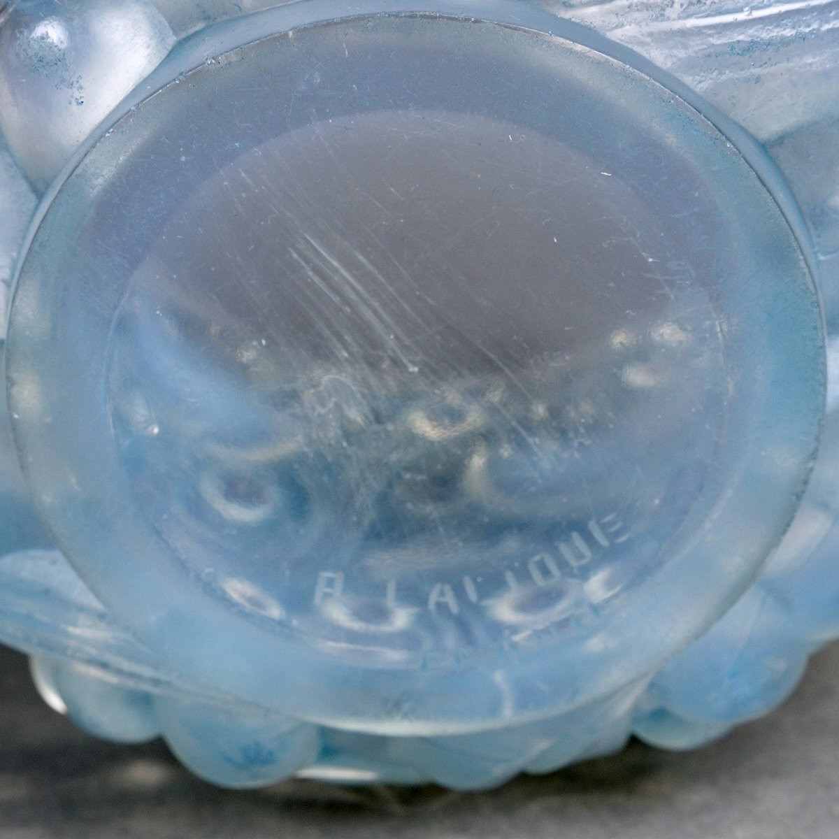 1927 René Lalique - Vase Avallon Verre Opalescent Patiné Bleu-photo-2