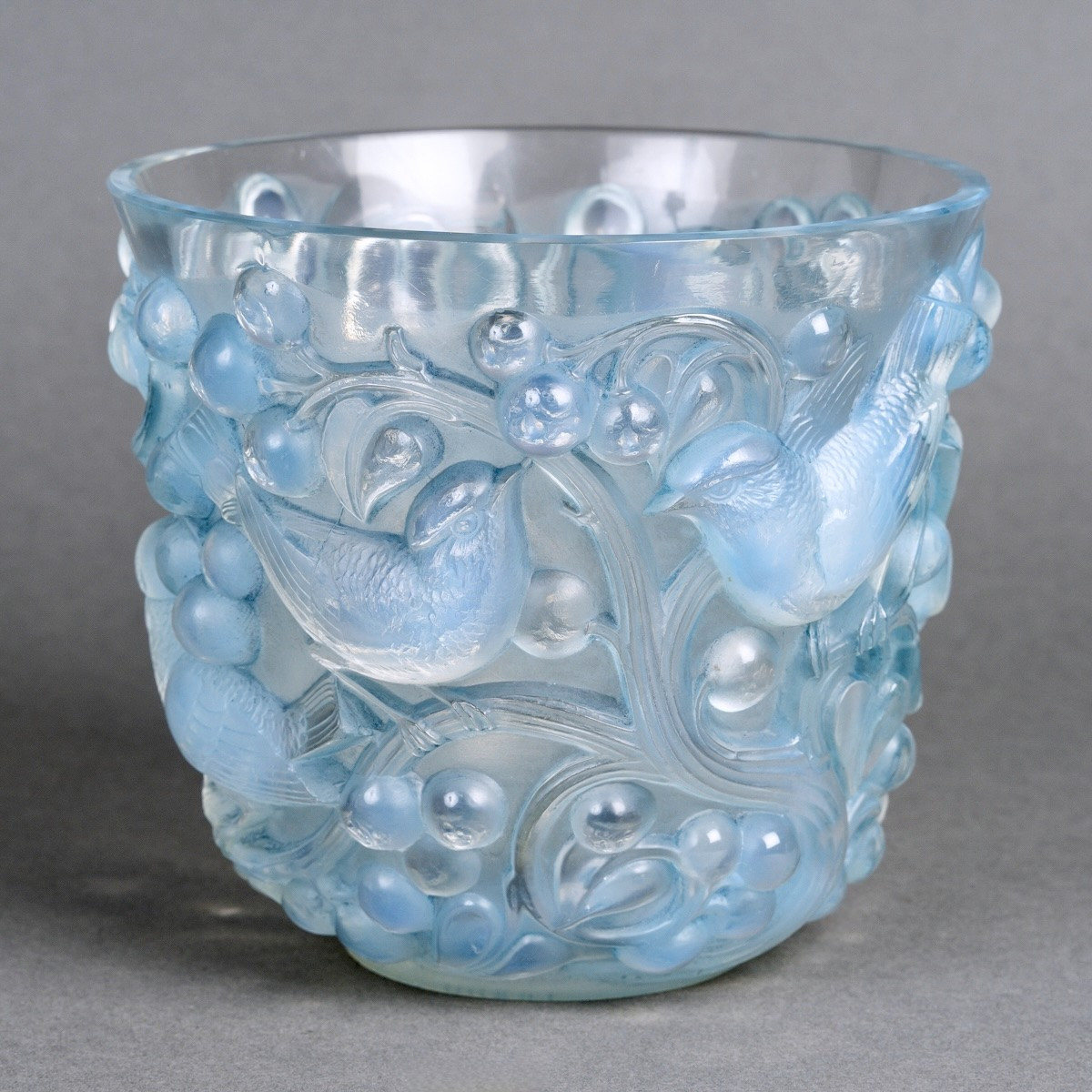 1927 René Lalique - Vase Avallon Verre Opalescent Patiné Bleu