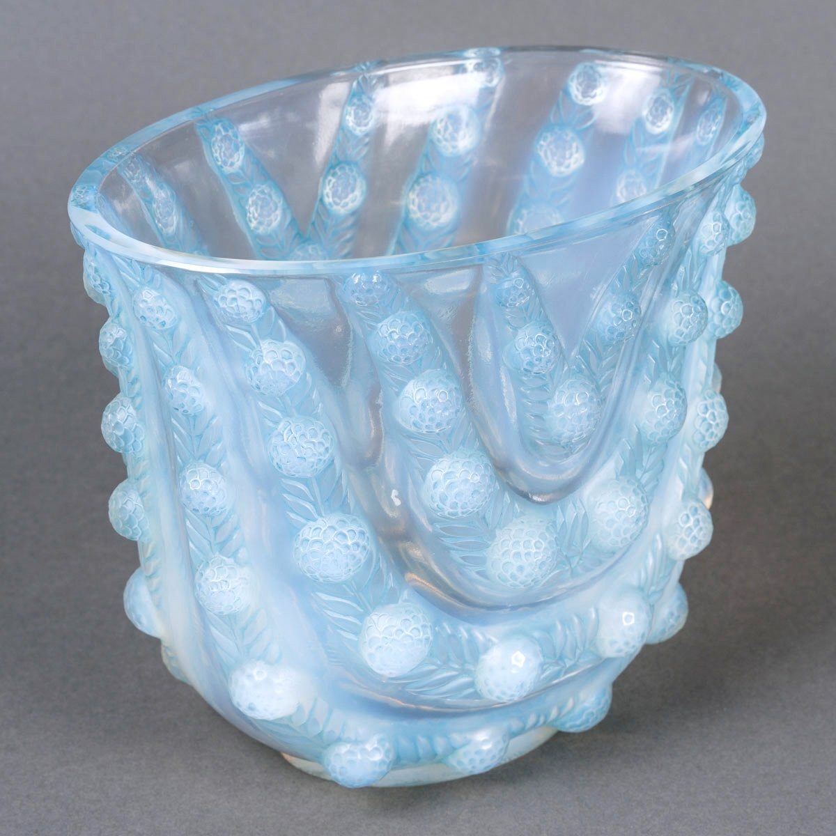1937 René Lalique - Vase Vichy Opalescent Glass With Blue Patina-photo-3