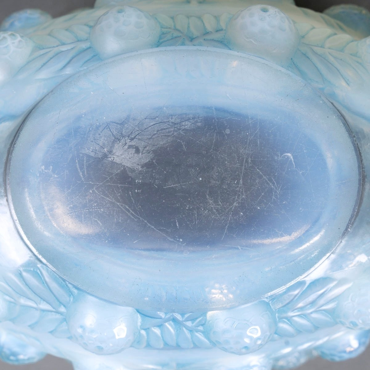 1937 René Lalique - Vase Vichy Opalescent Glass With Blue Patina-photo-3