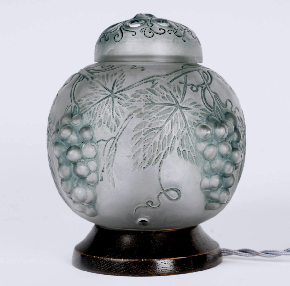 1921 René Lalique - Lampe Brûle-Parfums Raisins Verre Blanc Patiné Bleu Gris-photo-2