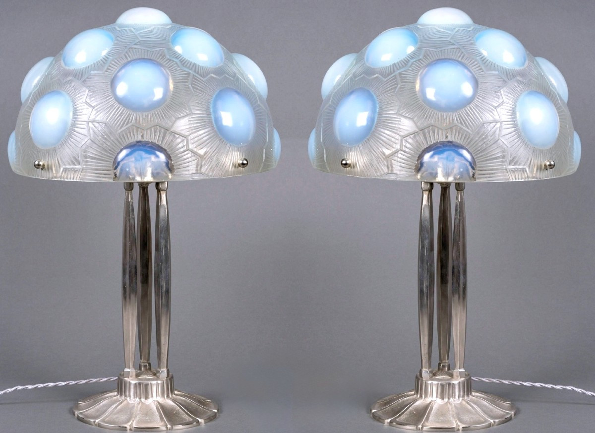 1926 René Lalique - Paire de Lampes Soleil Verre Opalescent