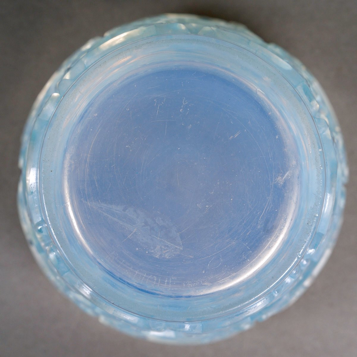 1938 René Lalique - Vase Sarments Opalescent Glass With Blue Patina-photo-1