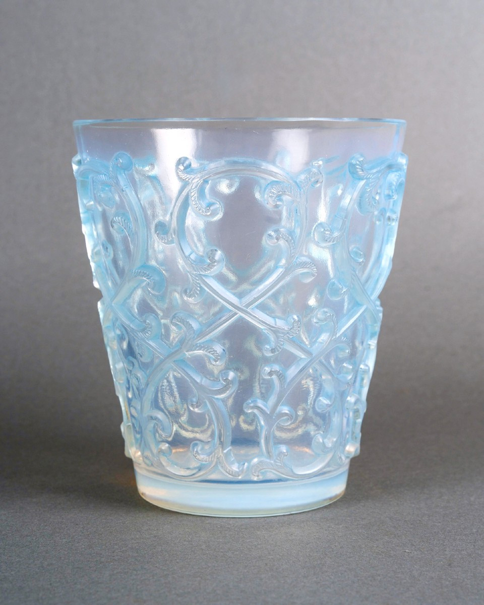 1938 René Lalique - Vase Sarments Opalescent Glass With Blue Patina