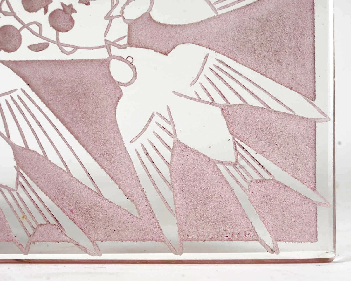 1926 René Lalique - Cadre Muguet et Hirondelles Verre Blanc Patiné Rose-photo-3