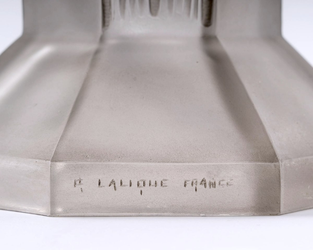 1926 René Lalique - Lampe Saint-Vincent Verre Blanc Patiné Gris-photo-3