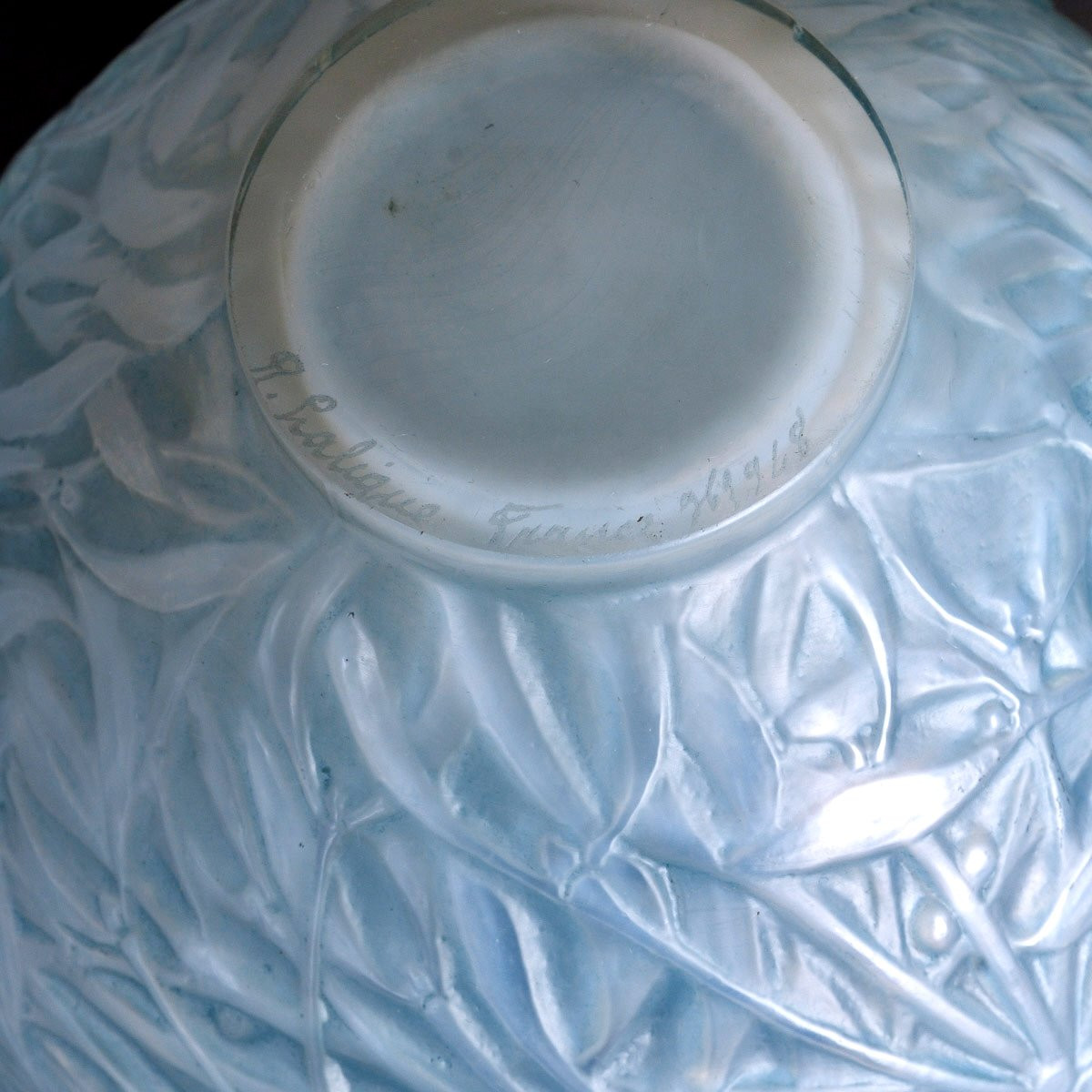 1920 René Lalique - Vase Gui Verre Opalescent Patiné Bleu-photo-2