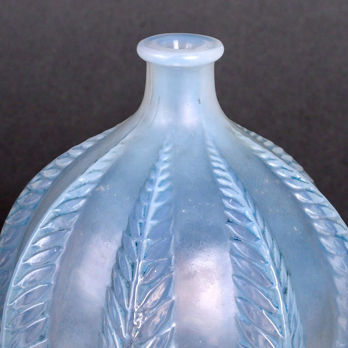 1924 René Lalique - Vase Malines Verre Opalescent Patiné Bleu-photo-4